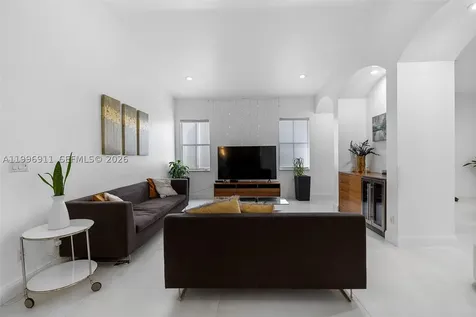 3870 E Hibiscus Street Weston FL 33332