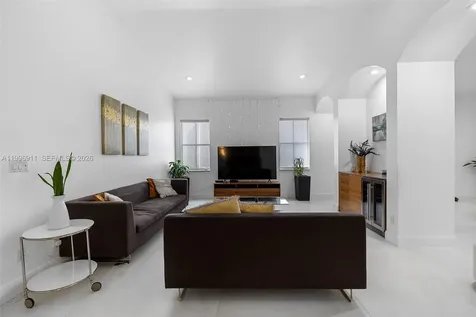 3870 E Hibiscus Street Weston FL 33332