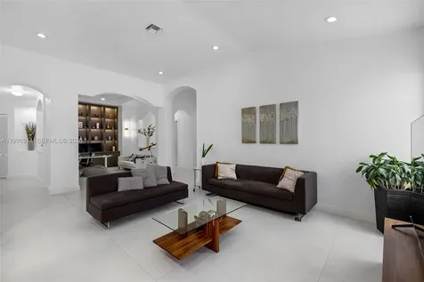 3870 E Hibiscus Street Weston FL 33332