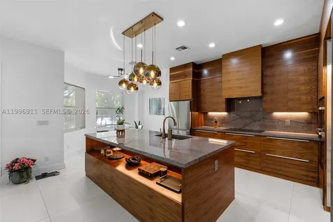 3870 E Hibiscus Street Weston FL 33332
