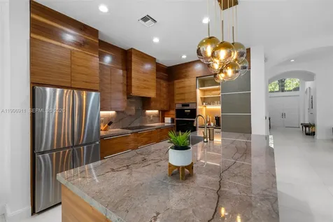 3870 E Hibiscus Street Weston FL 33332
