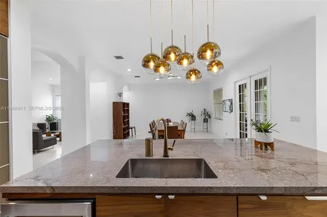 3870 E Hibiscus Street Weston FL 33332