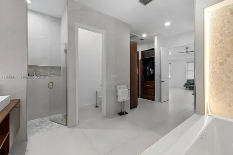 3870 E Hibiscus Street Weston FL 33332