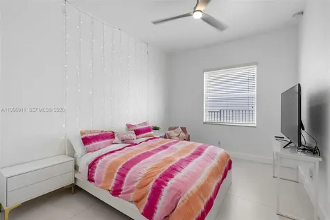 3870 E Hibiscus Street Weston FL 33332