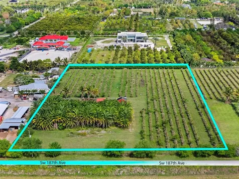 14651 SW 187 Avenue Miami FL 33196