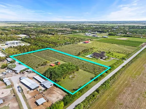 14651 SW 187 Avenue Miami FL 33196