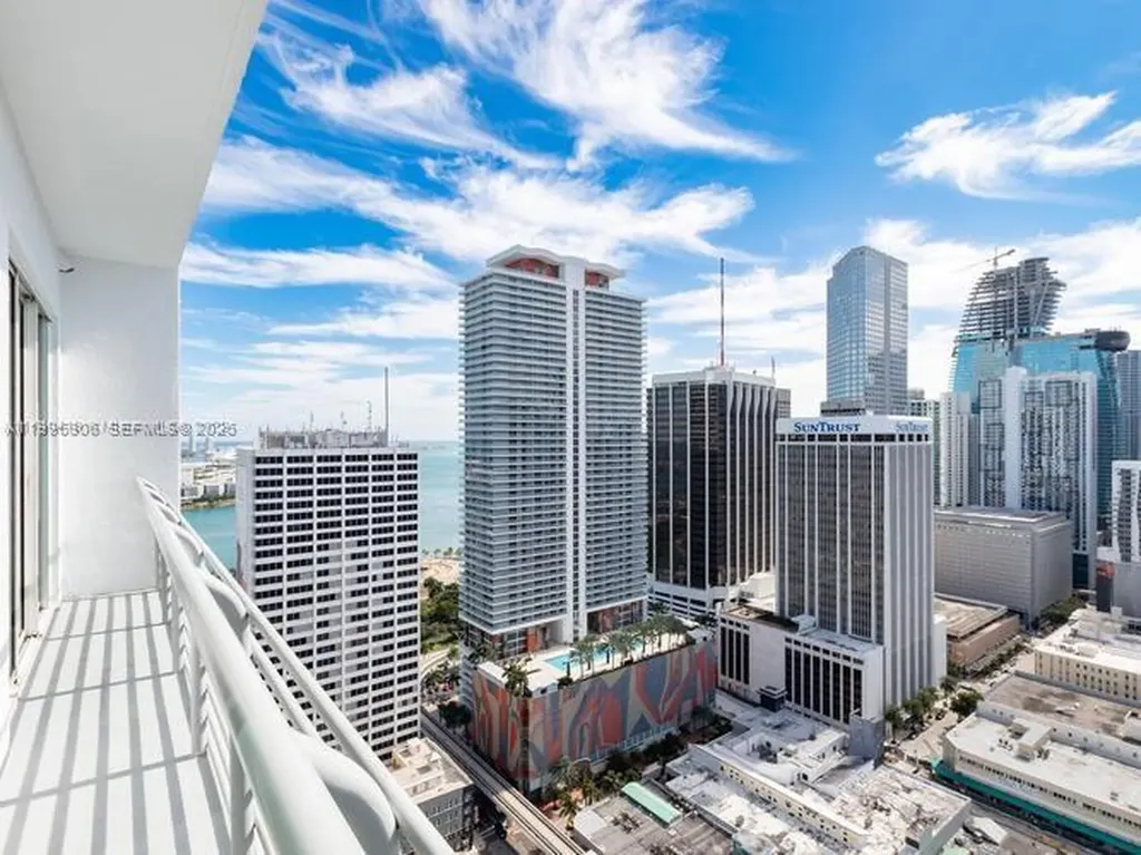 133 NE 2nd Avenue Miami FL 33132
