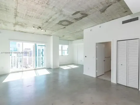 133 NE 2nd Avenue Miami FL 33132