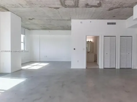133 NE 2nd Avenue Miami FL 33132