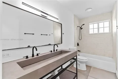 361 E 39th Street Hialeah FL 33013