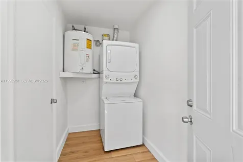 361 E 39th Street Hialeah FL 33013
