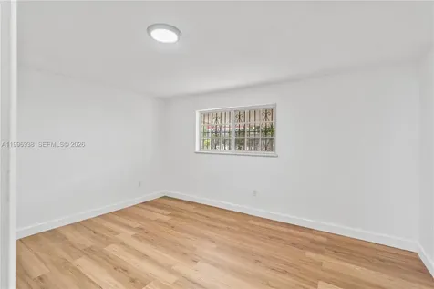 361 E 39th Street Hialeah FL 33013