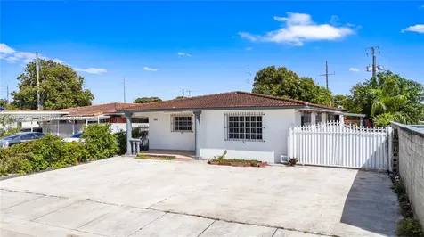 361 E 39th Street Hialeah FL 33013