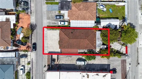 361 E 39th Street Hialeah FL 33013
