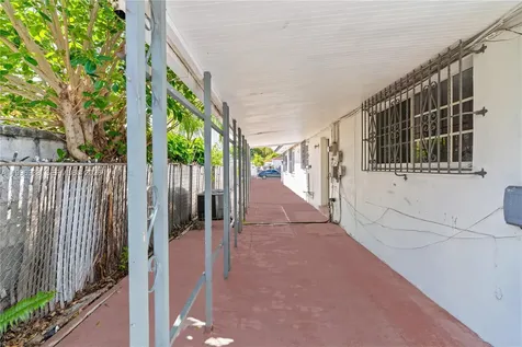 361 E 39th Street Hialeah FL 33013