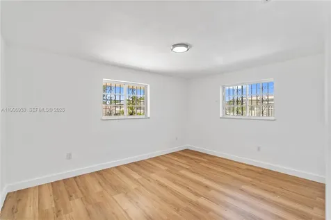 361 E 39th Street Hialeah FL 33013