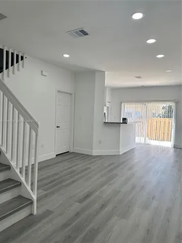 8246 NW 108th Avenue Doral FL 33178