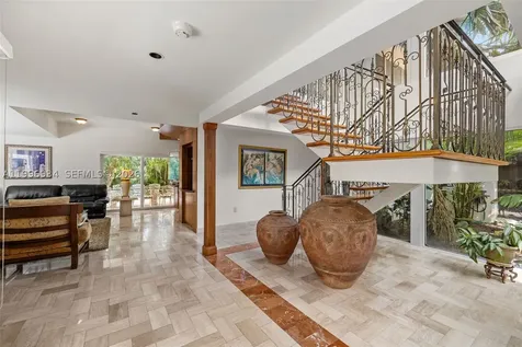 8450 SW 74th Terrace Miami FL 33143