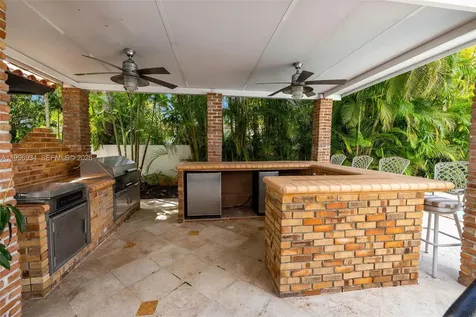 8450 SW 74th Terrace Miami FL 33143