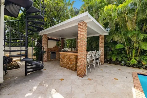 8450 SW 74th Terrace Miami FL 33143