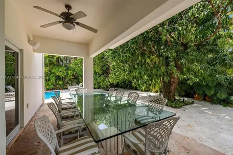8450 SW 74th Terrace Miami FL 33143