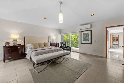 8450 SW 74th Terrace Miami FL 33143