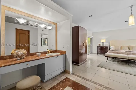 8450 SW 74th Terrace Miami FL 33143
