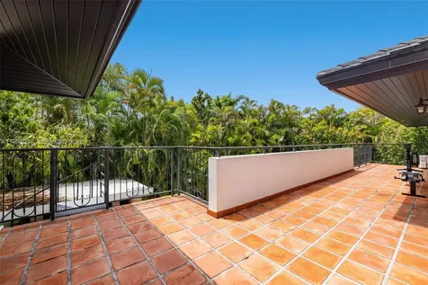 8450 SW 74th Terrace Miami FL 33143