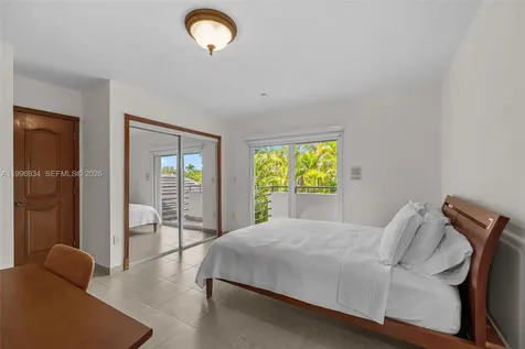 8450 SW 74th Terrace Miami FL 33143