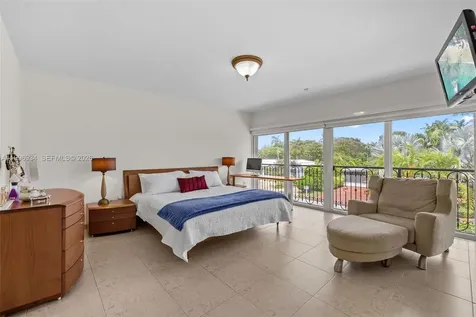 8450 SW 74th Terrace Miami FL 33143