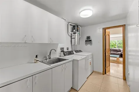 8450 SW 74th Terrace Miami FL 33143