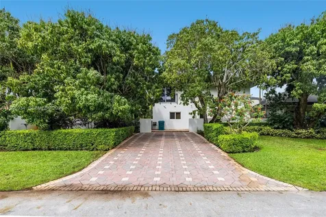 8450 SW 74th Terrace Miami FL 33143