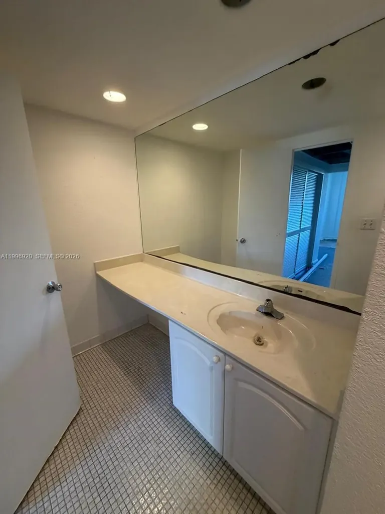 4001 S Ocean Drive Hollywood FL 33019