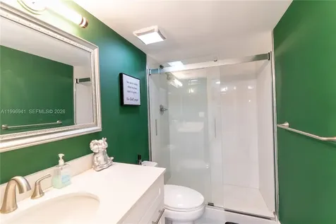 3900 NW 76th Avenue Sunrise FL 33351