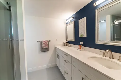 3900 NW 76th Avenue Sunrise FL 33351