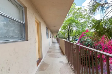 3900 NW 76th Avenue Sunrise FL 33351