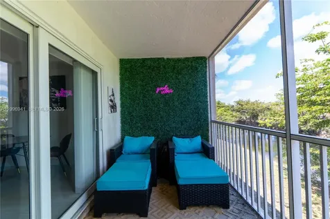 3900 NW 76th Avenue Sunrise FL 33351