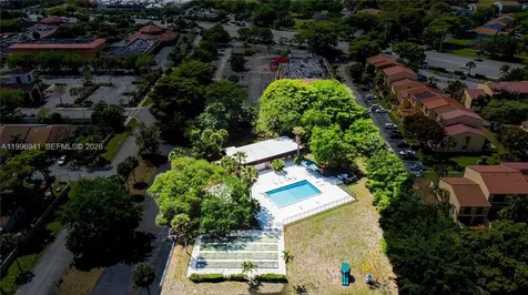 3900 NW 76th Avenue Sunrise FL 33351