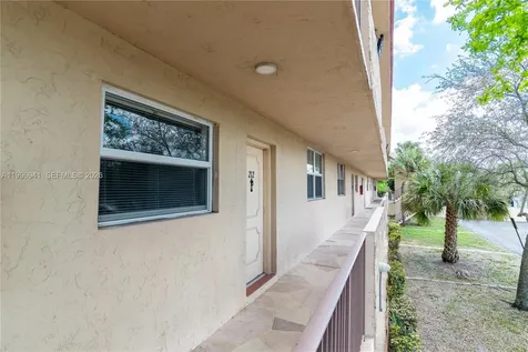 3900 NW 76th Avenue Sunrise FL 33351