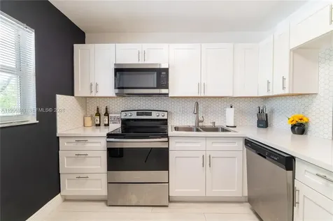 3900 NW 76th Avenue Sunrise FL 33351