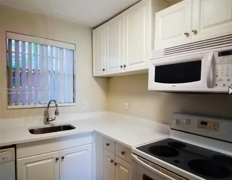 12500 NE 5th Avenue North Miami FL 33161