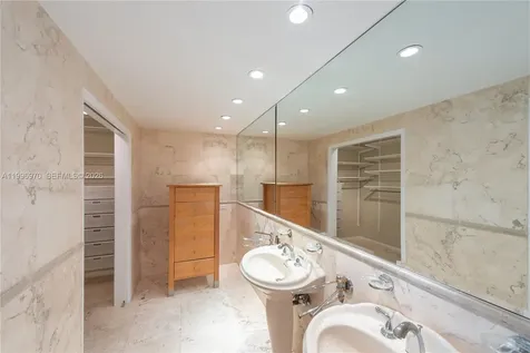 590 Ocean Drive Key Biscayne FL 33149