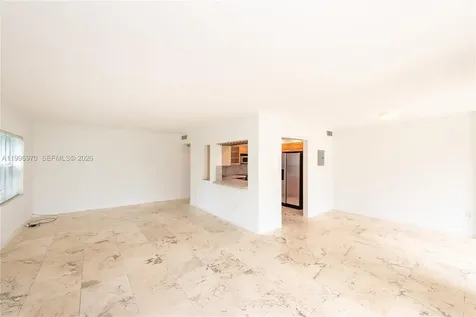 590 Ocean Drive Key Biscayne FL 33149
