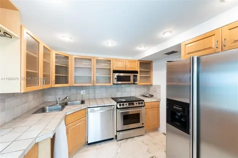 590 Ocean Drive Key Biscayne FL 33149