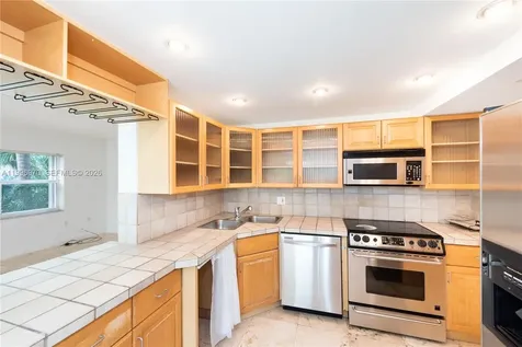 590 Ocean Drive Key Biscayne FL 33149