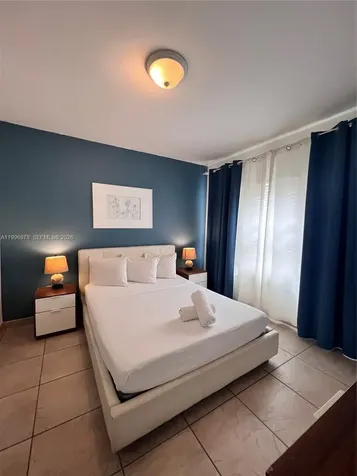 918 Ocean Drive Miami Beach FL 33139