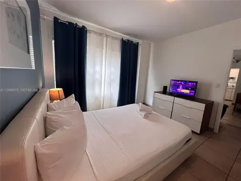 918 Ocean Drive Miami Beach FL 33139
