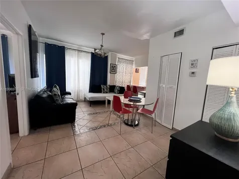 918 Ocean Drive Miami Beach FL 33139