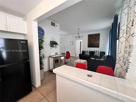918 Ocean Drive Miami Beach FL 33139