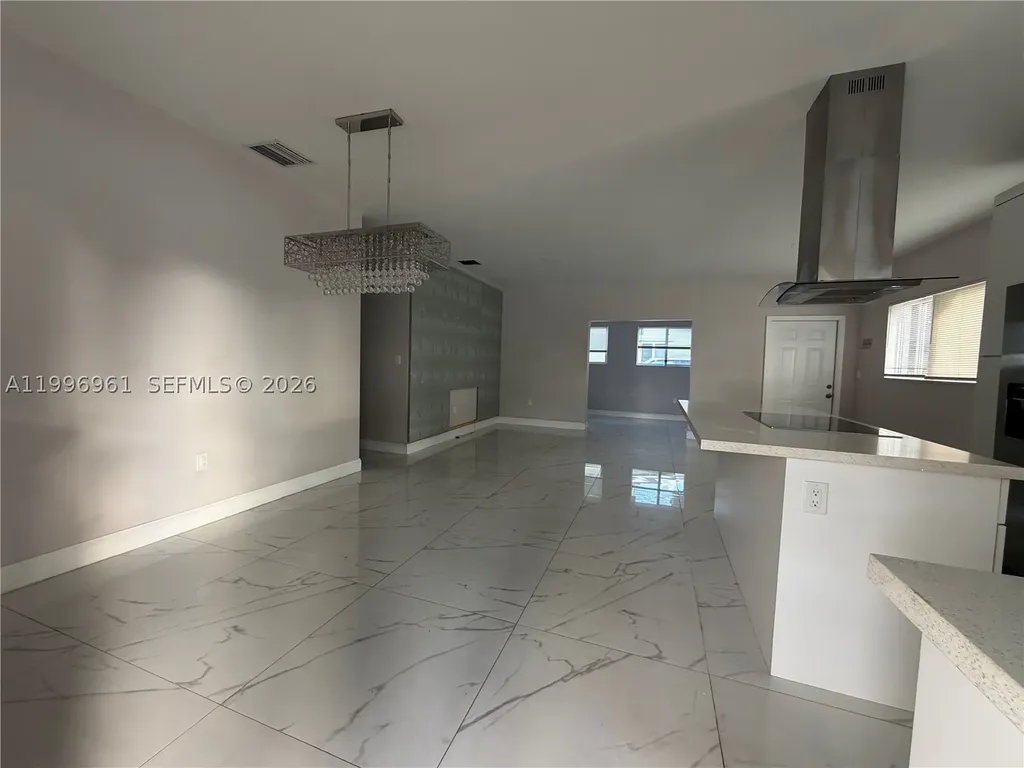 2241 N 62nd Avenue Hollywood FL 33024